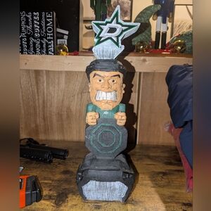 NHL Dallas Stars Tiki Team Totem garden statue.